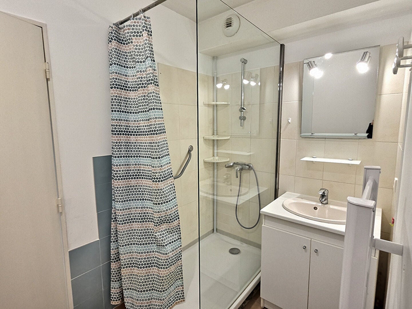 Flat Rue Victor Basch in Clermont-Ferrand