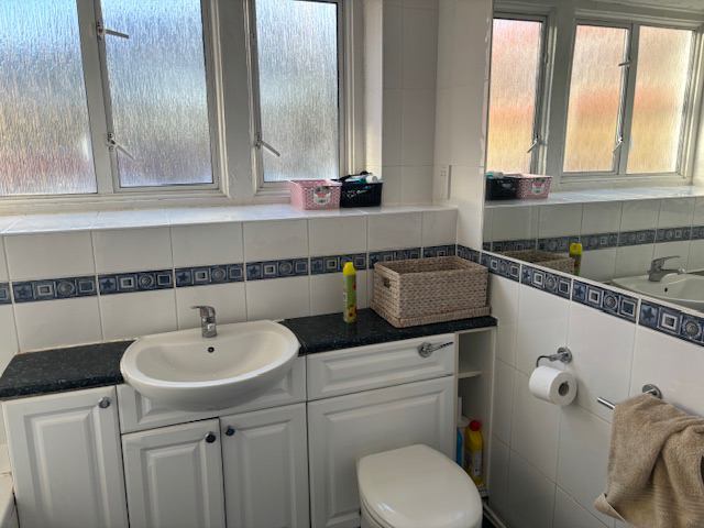 Room Crystal Palace Park Road in Greater London
