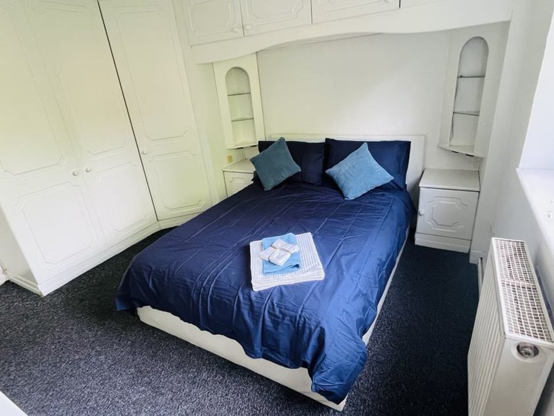 Room Crystal Palace Park Road in Greater London