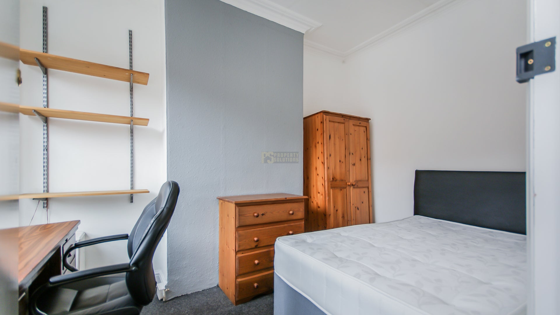 Room Luton Road in Birmingham