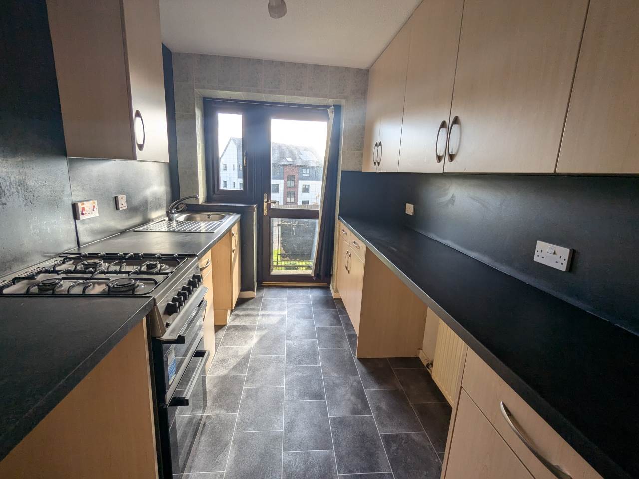 Flat Finlow Terrace in Dundee
