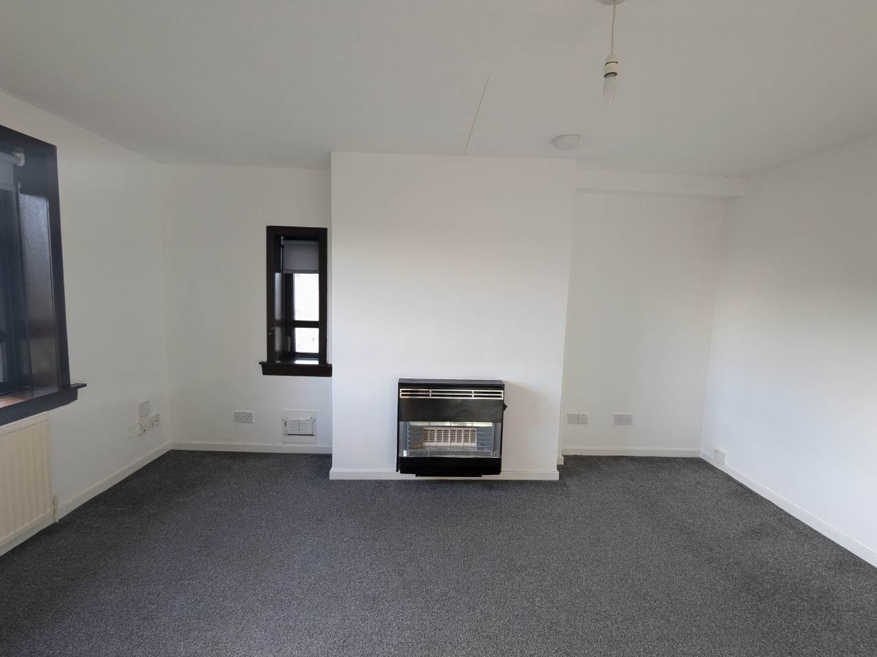 Flat Finlow Terrace in Dundee