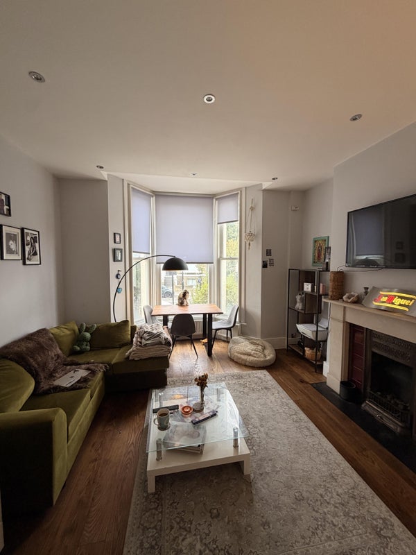 Room Walterton Road in City of Westminster