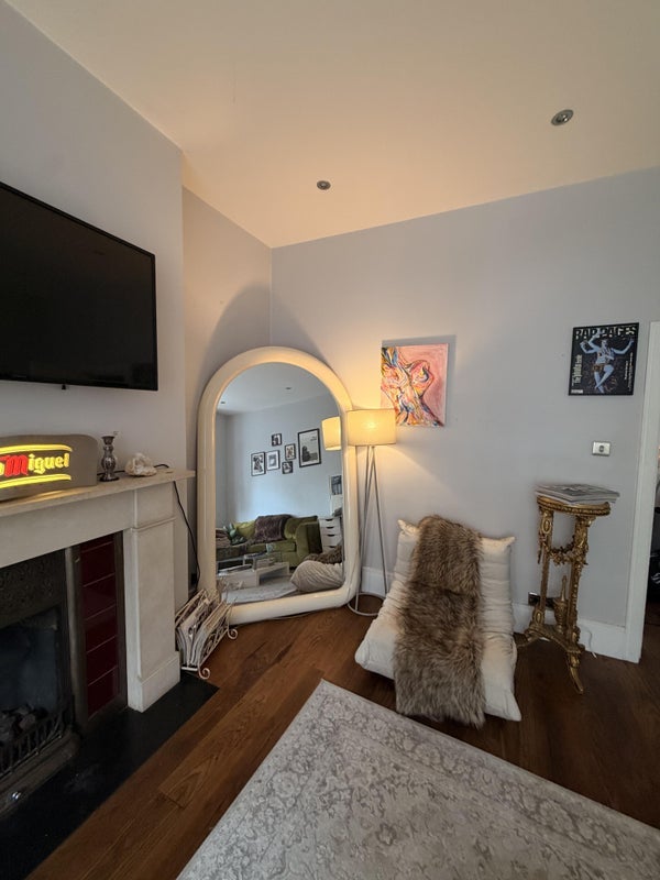 Room Walterton Road in City of Westminster