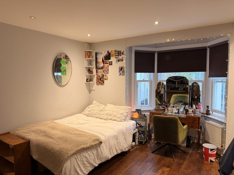 Room Walterton Road in City of Westminster