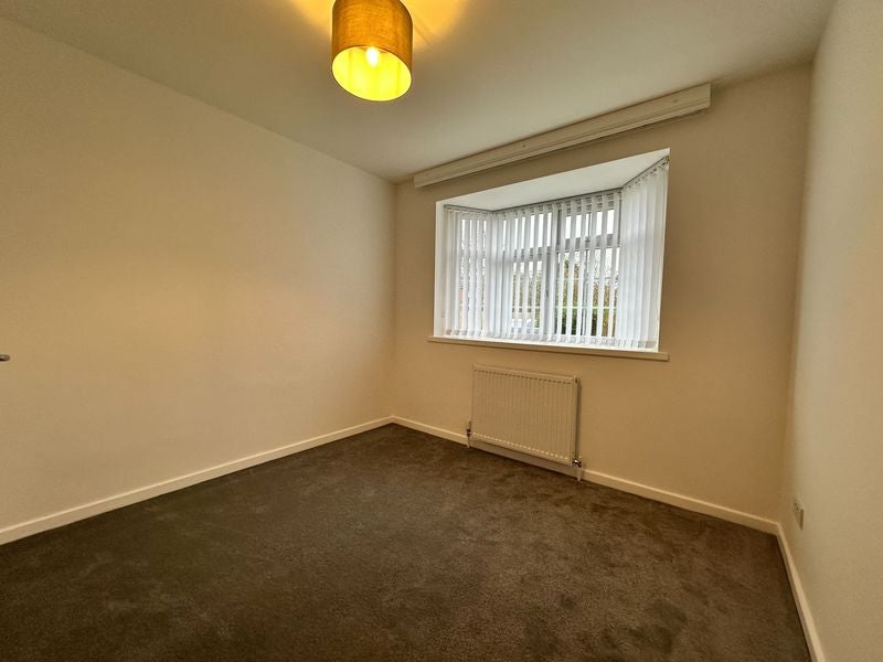 Flat Rivington Close in Southport