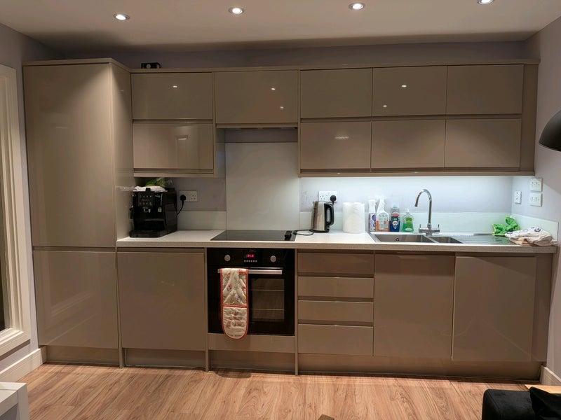 House Alderney Street in City of Westminster