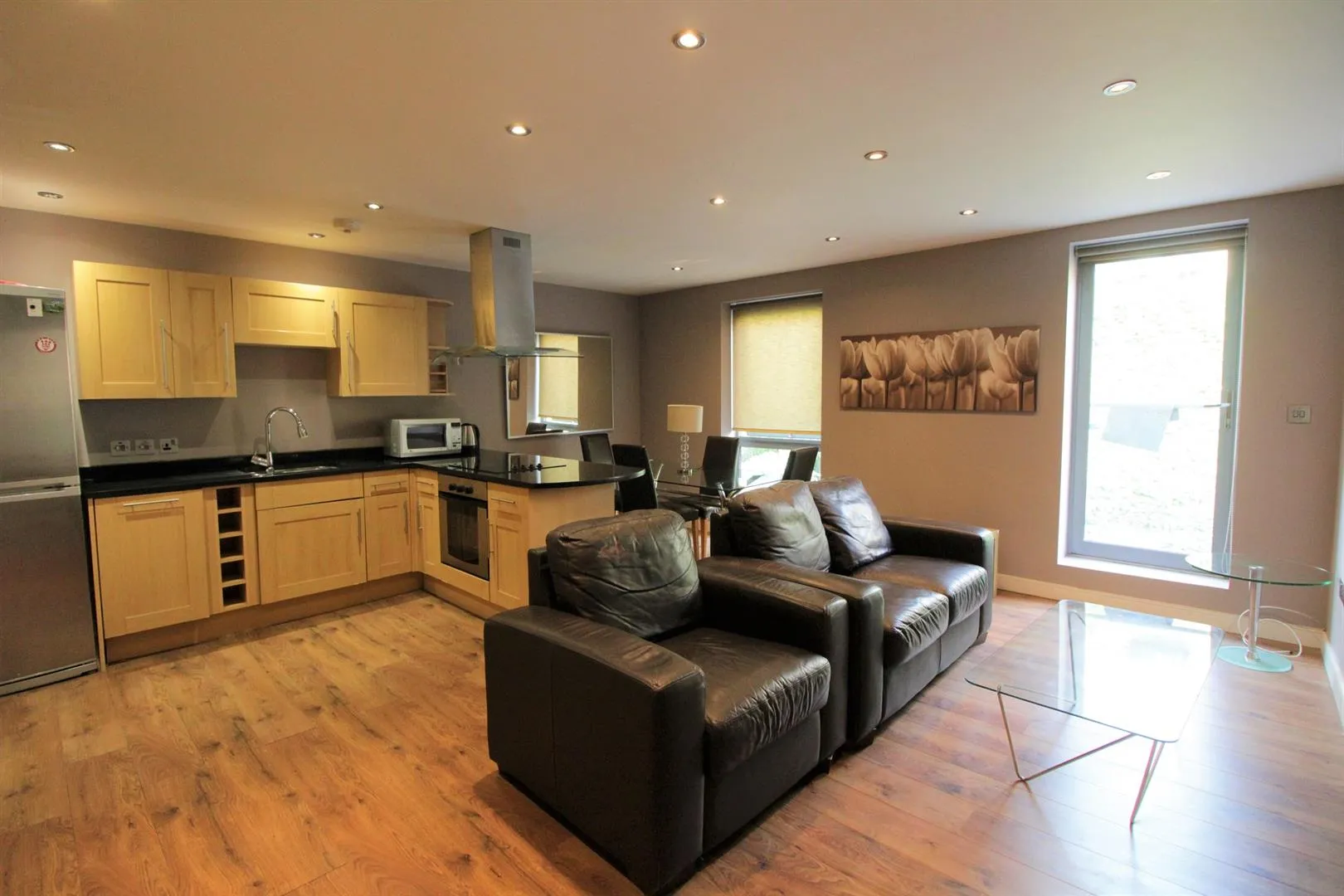 Flat Alpha Grove in Greater London