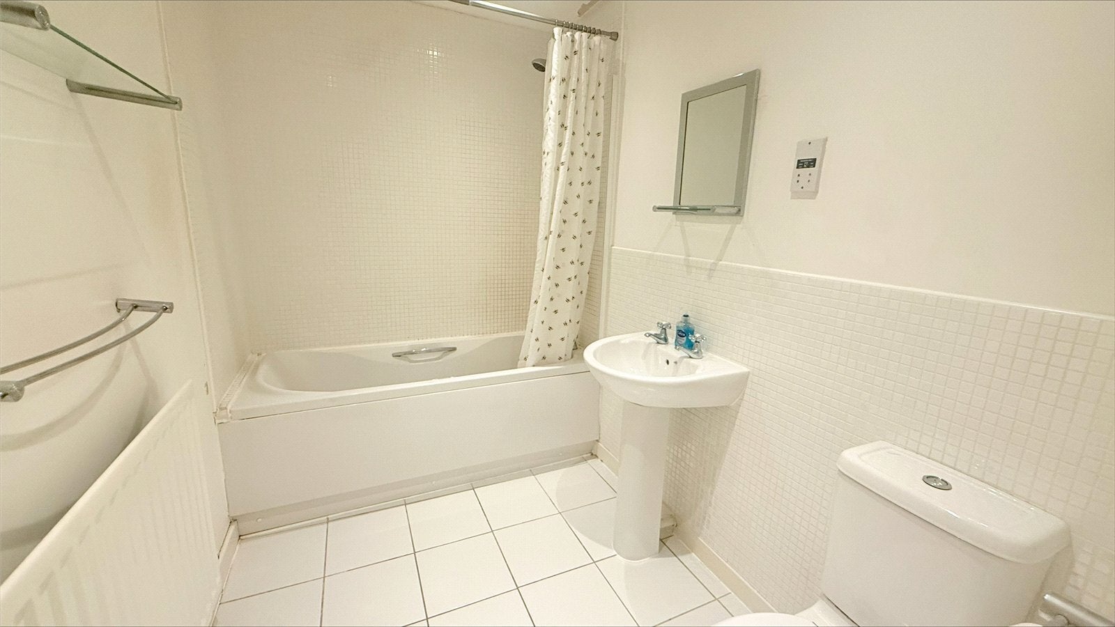 Flat Tuke Grove in Wakefield