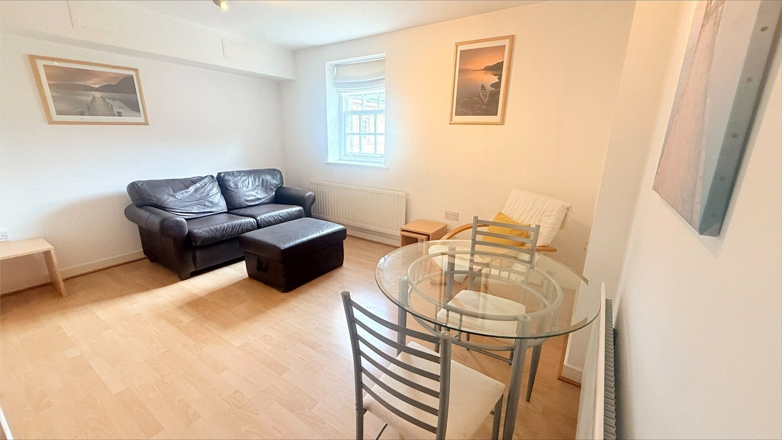 Flat Tuke Grove in Wakefield