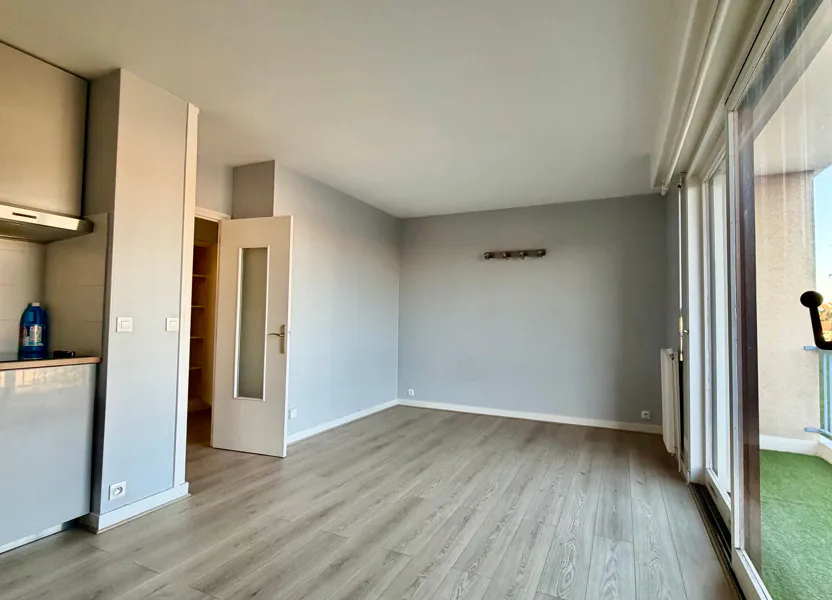 Appartement Rue du 42e de Ligne à Joinville-le-Pont