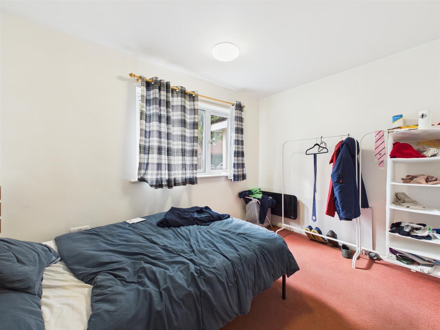 Flat Barnsdale Close in Charnwood