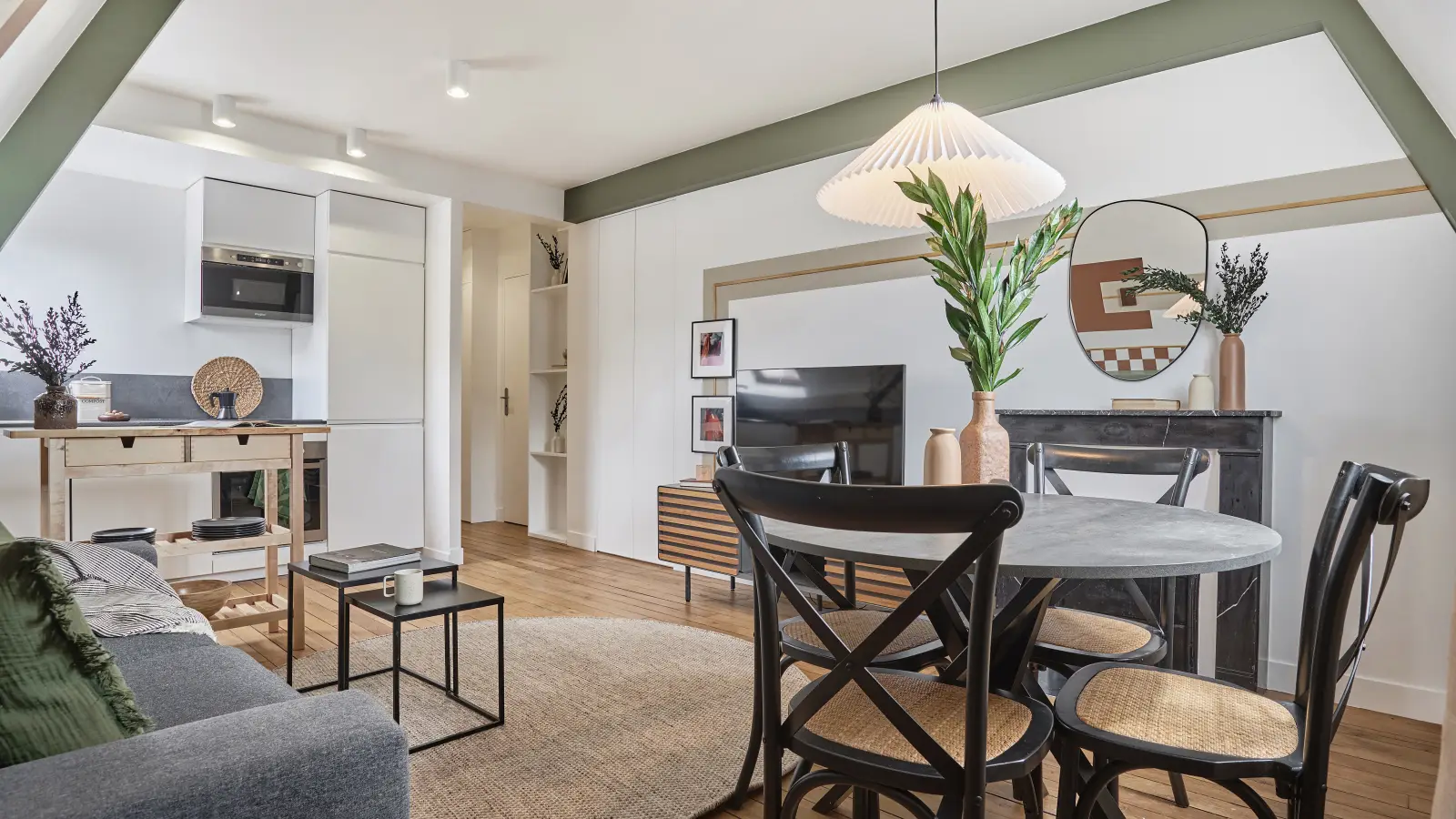 Flat Rue de Courcelles in Paris