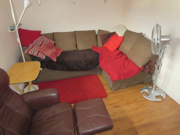 Room Sycamore Close in Greater London