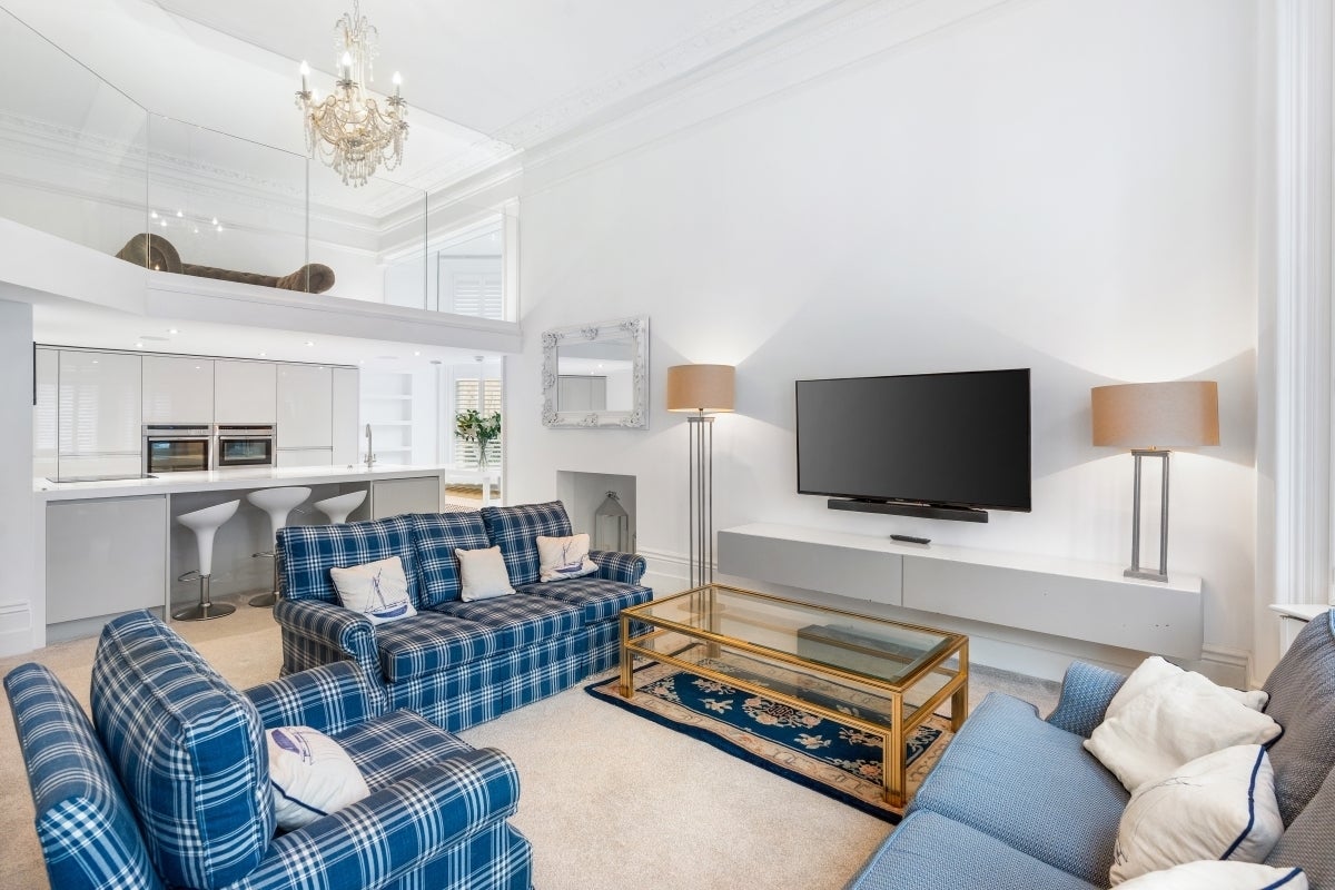 Flat Eaton Gardens in Portslade by Sea
