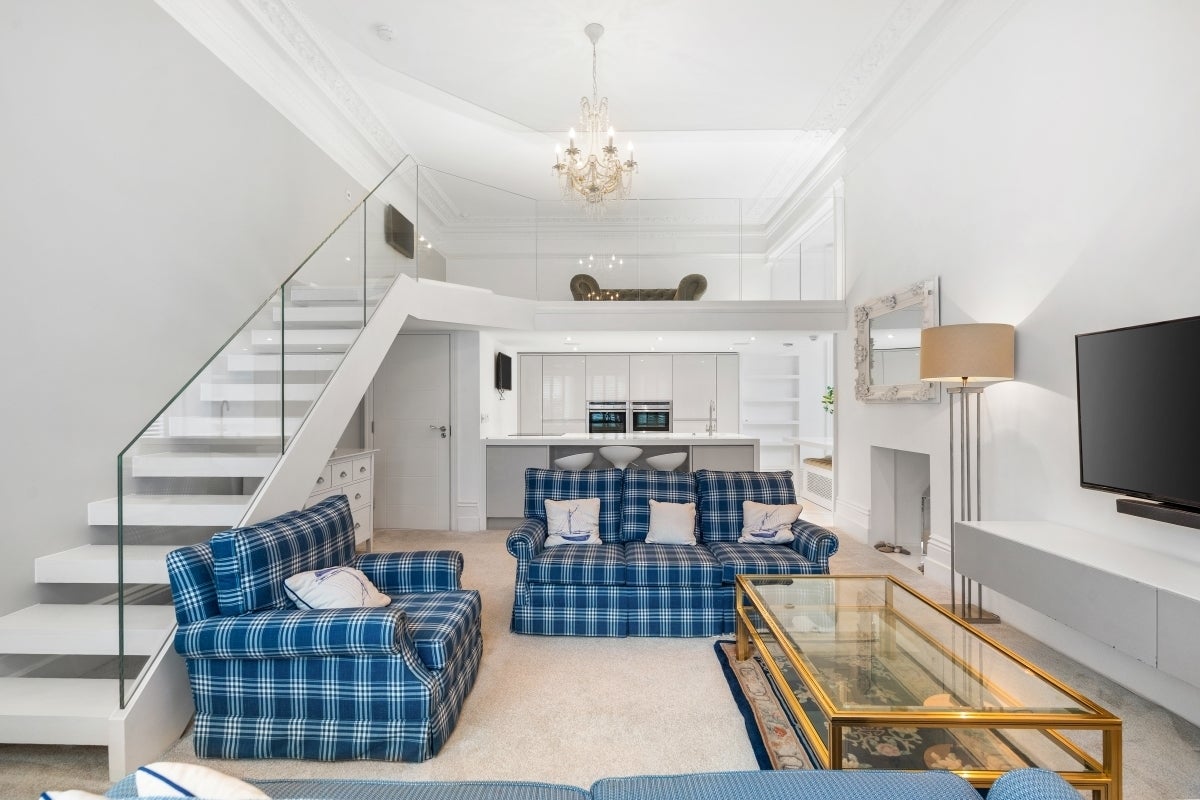 Flat Eaton Gardens in Portslade by Sea