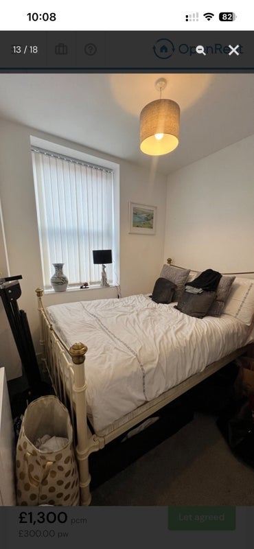 Room Jubilee Street in Salford