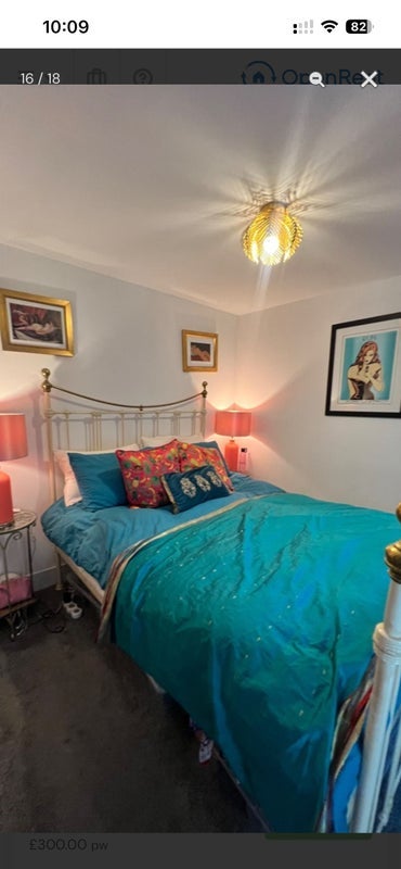 Room Jubilee Street in Salford