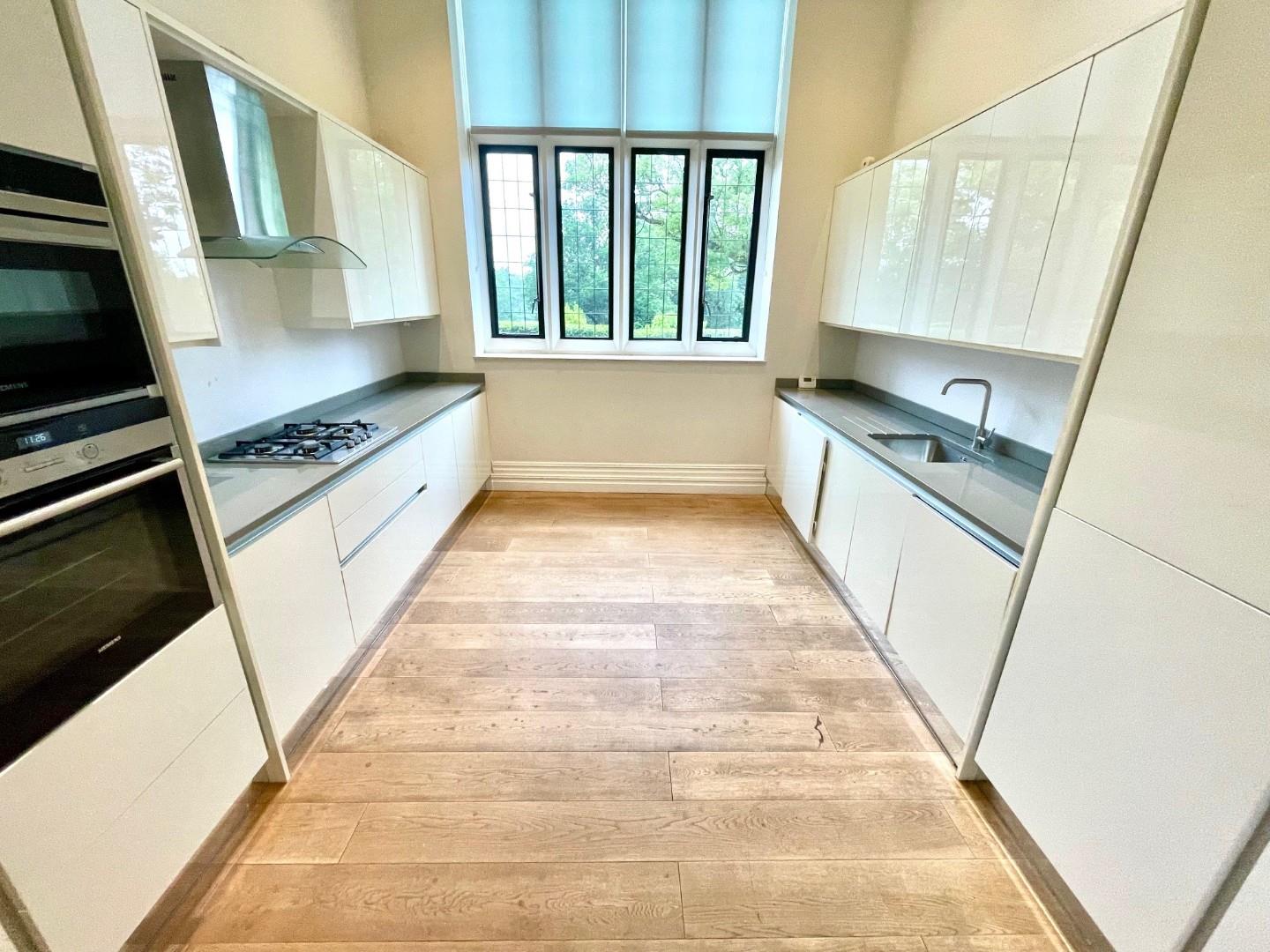House The Ridgeway in Greater London