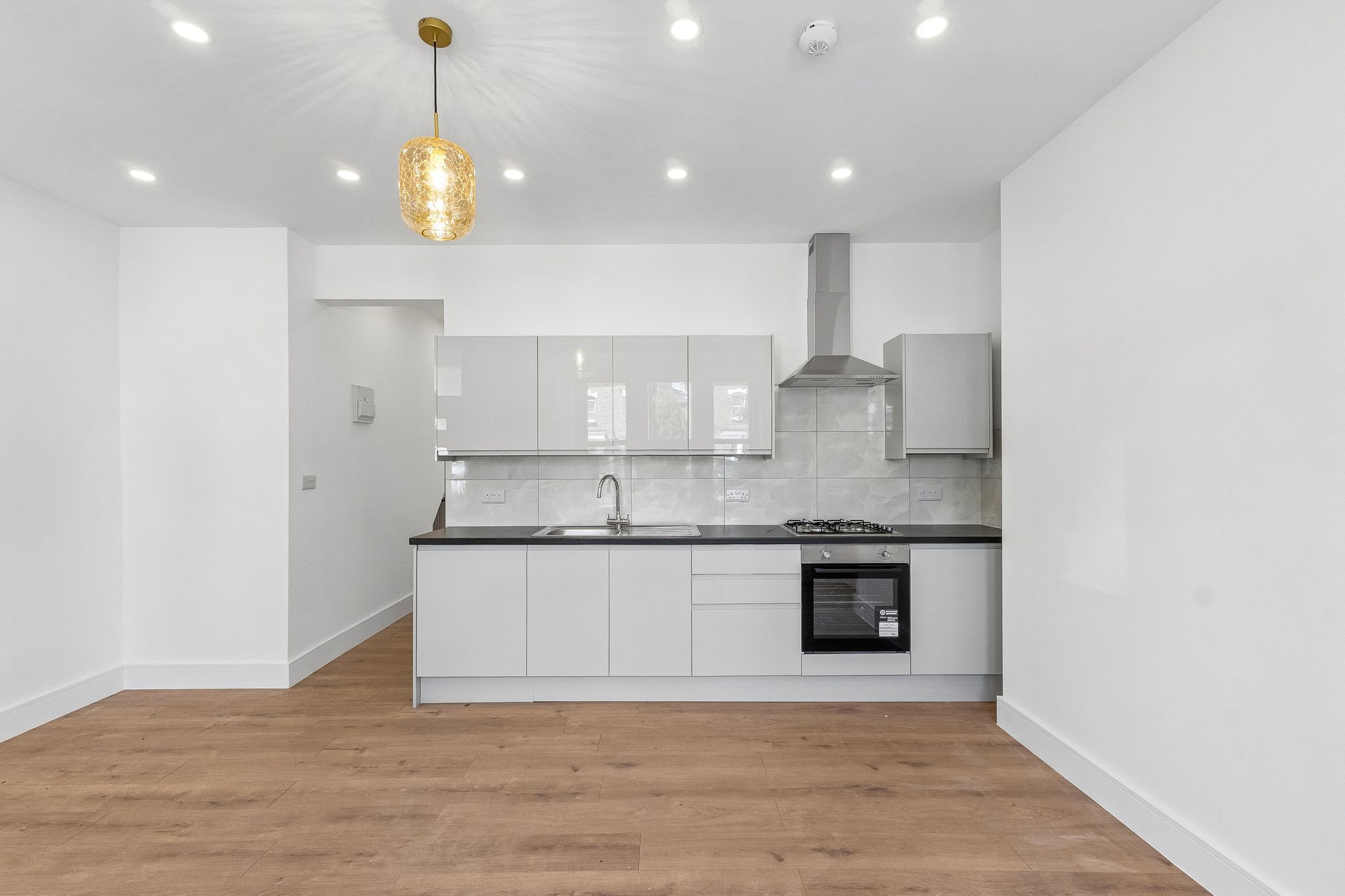 Flat Eccleston Road in Greater London