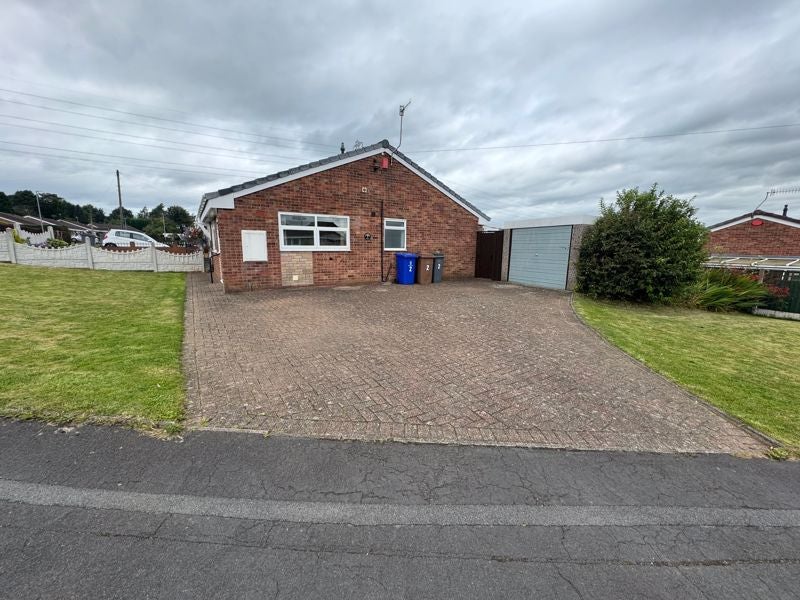 House Birchover Way in Stoke-on-Trent