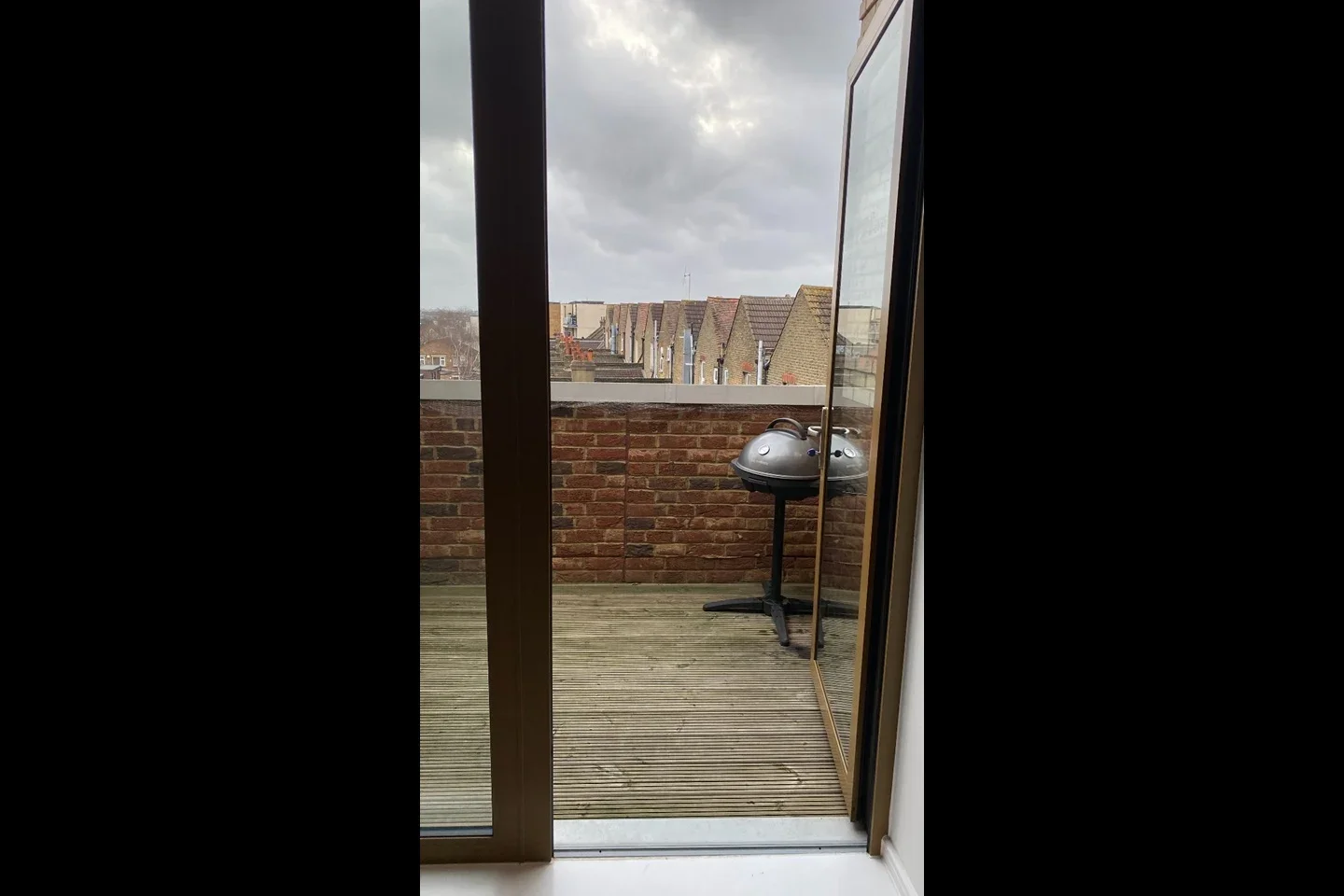 Flat Streatham Road in Greater London