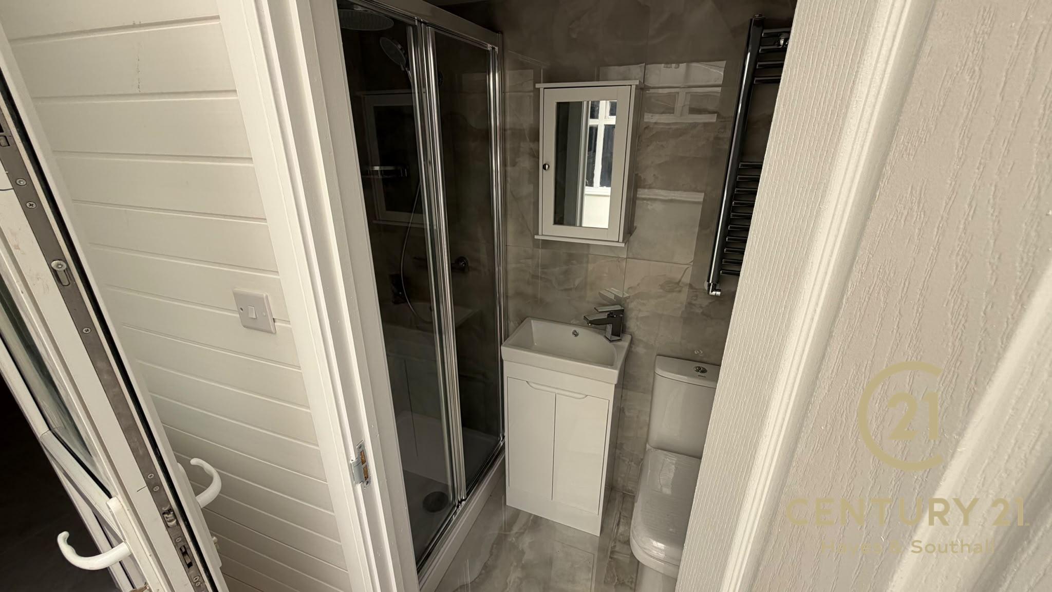 House Hobart Close in Greater London