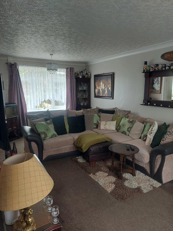 Room Cromwell Road in Wakefield