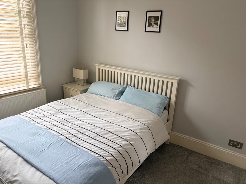 Room Marius Road in Greater London