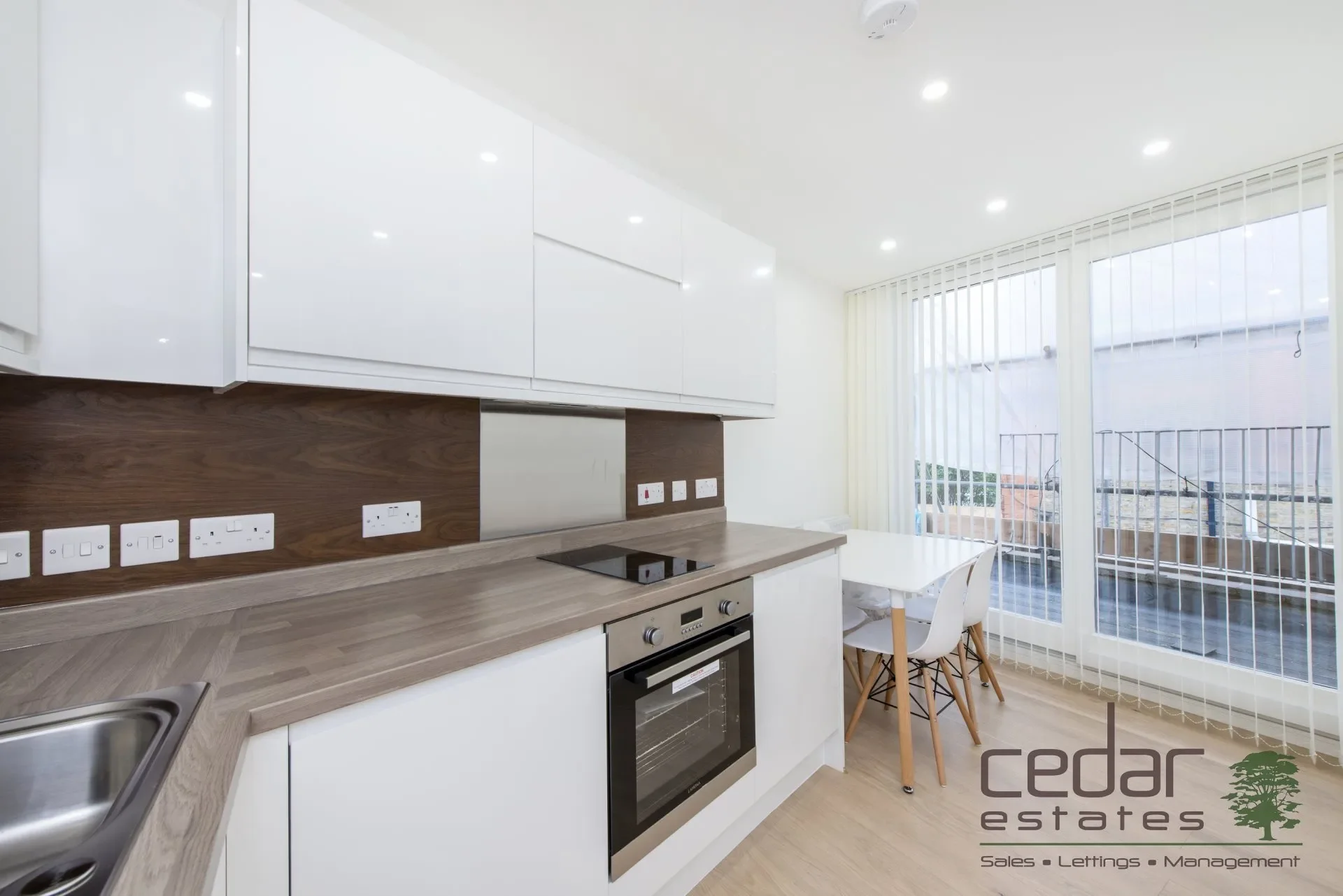 Flat Magdalen Mews in Greater London