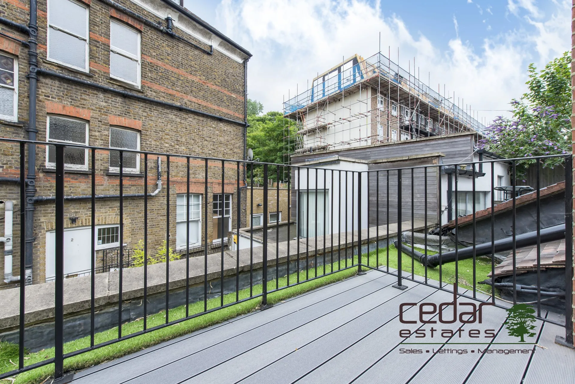 Flat Magdalen Mews in Greater London