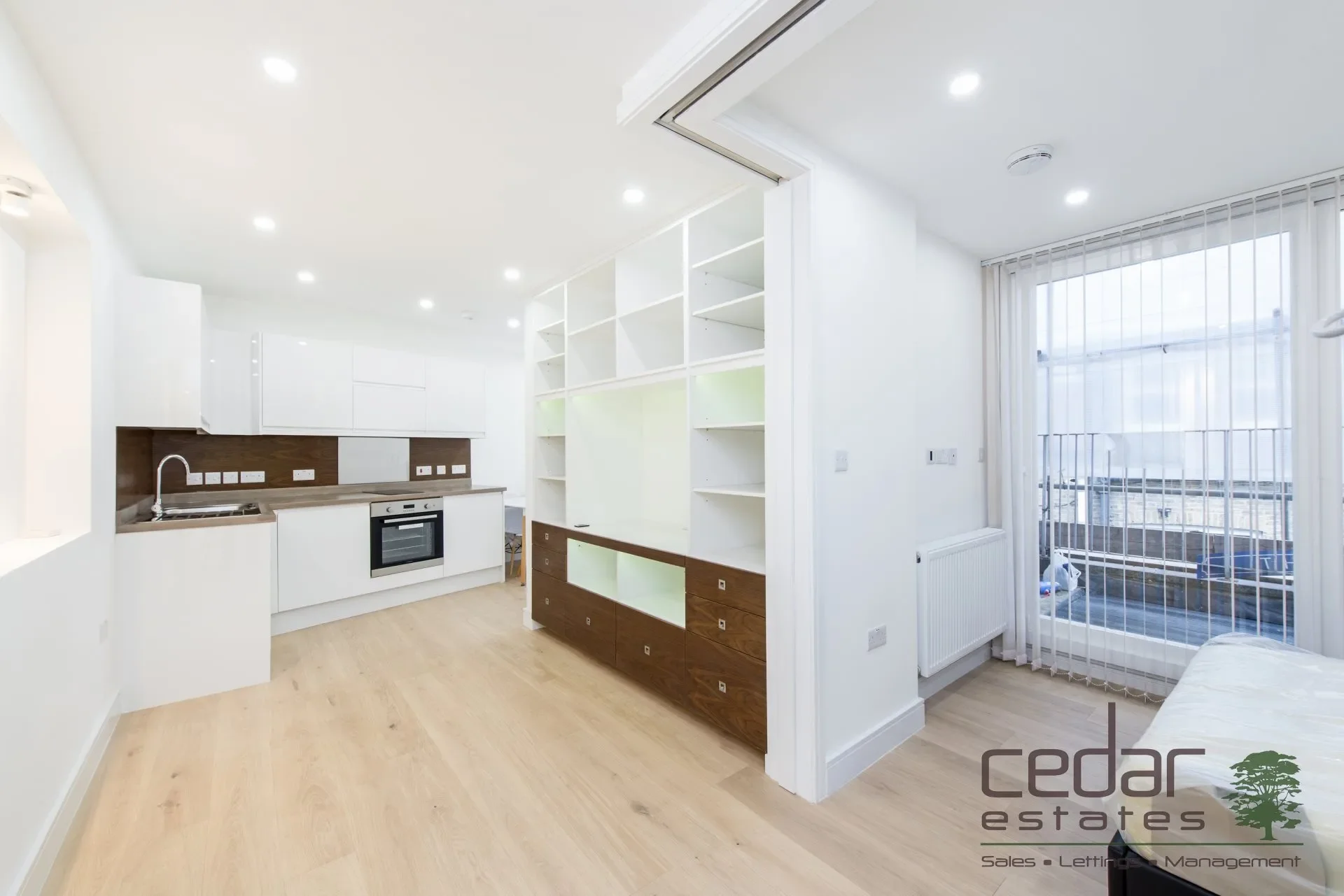 Flat Magdalen Mews in Greater London