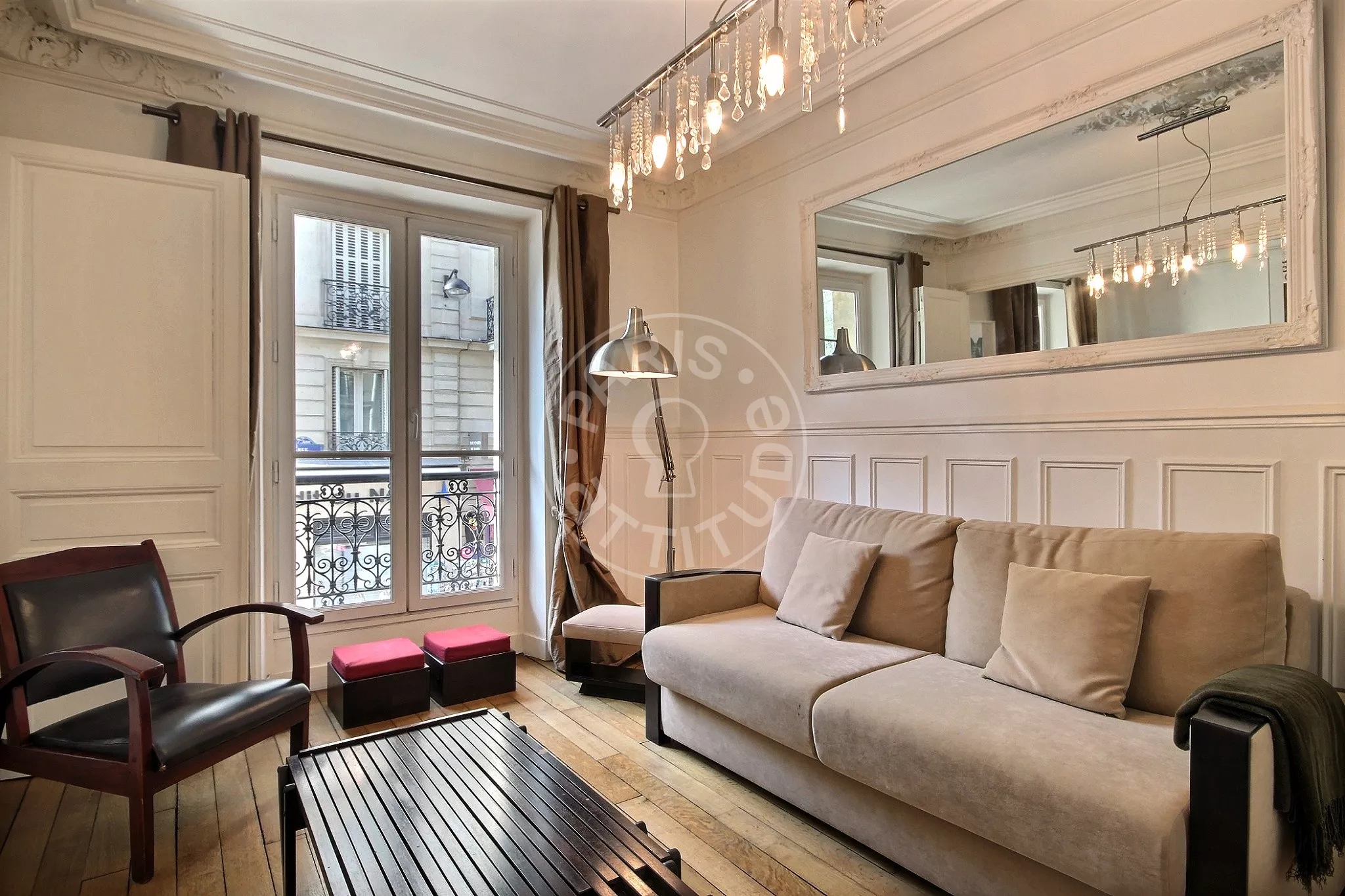 Flat Rue Saint-Dominique in Paris