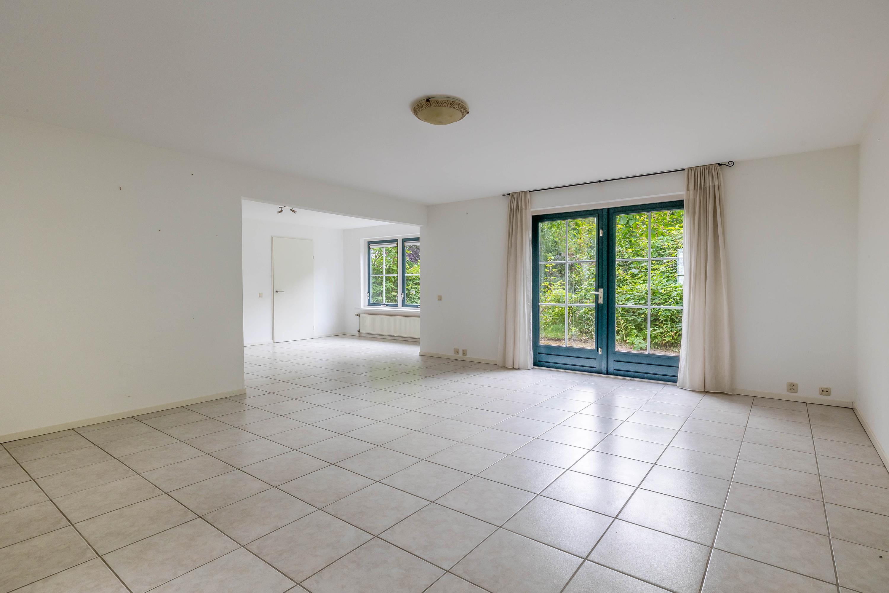 Vrijstaande woning te koop: Dorpsstraat 27, Vriescheloo