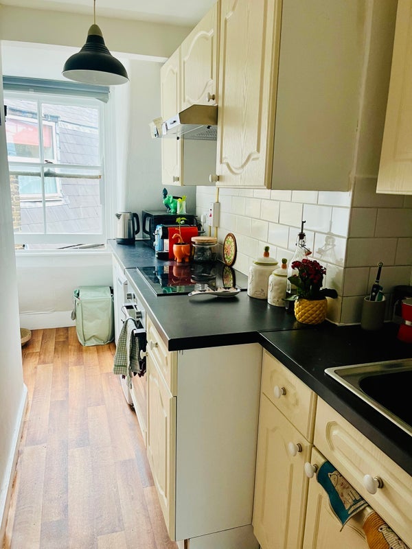 Flat Amhurst Road in Greater London