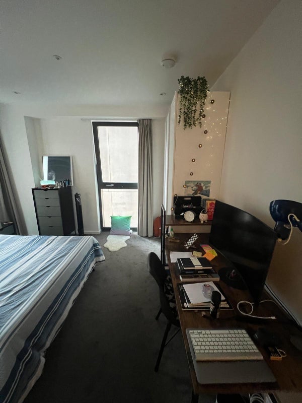 Room Glade Walk in Greater London