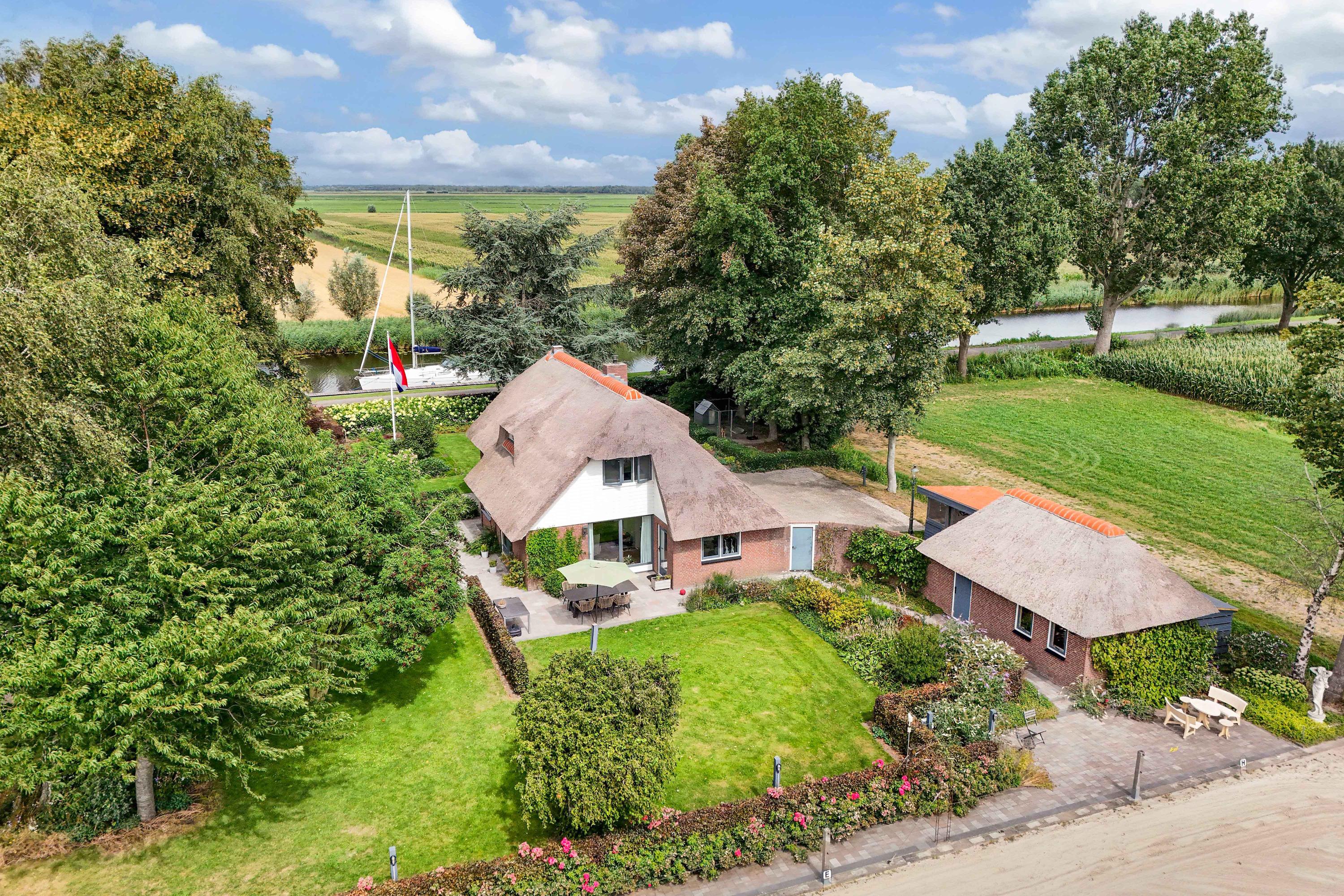 Vrijstaande woning te koop: Steenwijkerdiep-Zuid 11, Scheerwolde