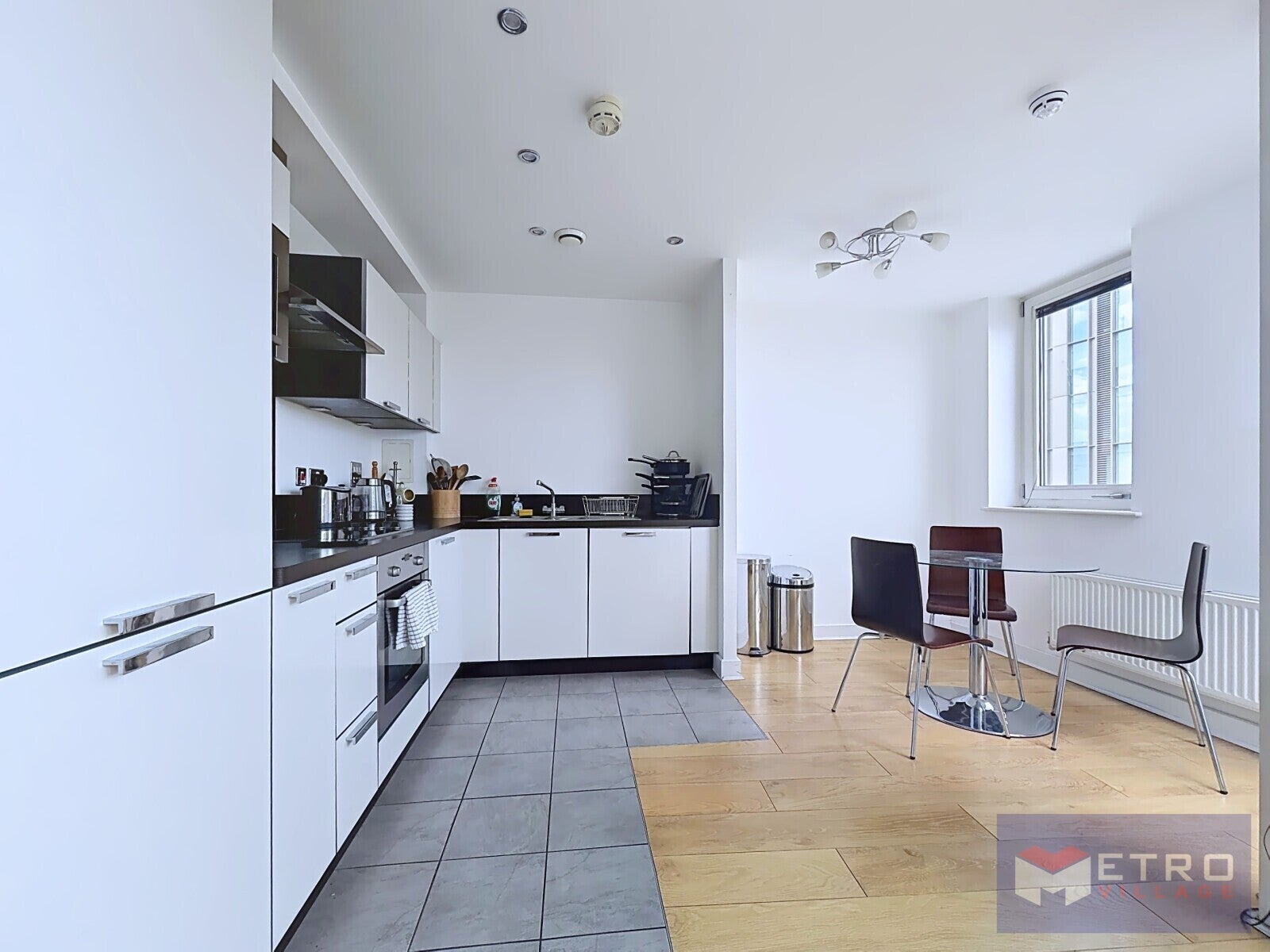 Flat Surrey Quays Road in Greater London