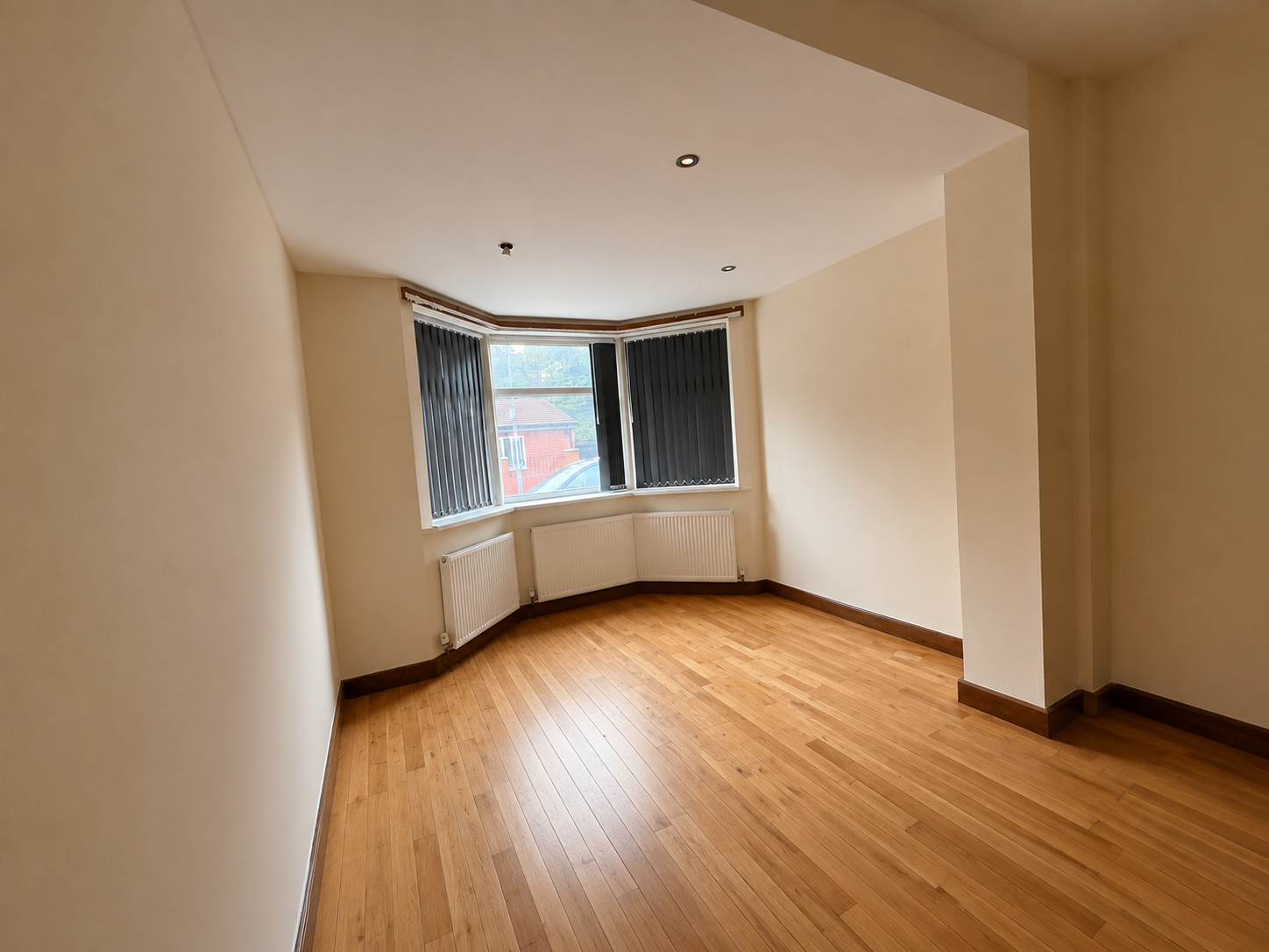 Room Lower Park Road in Manchester