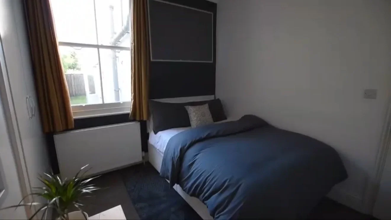 Room Lynton Road in Greater London