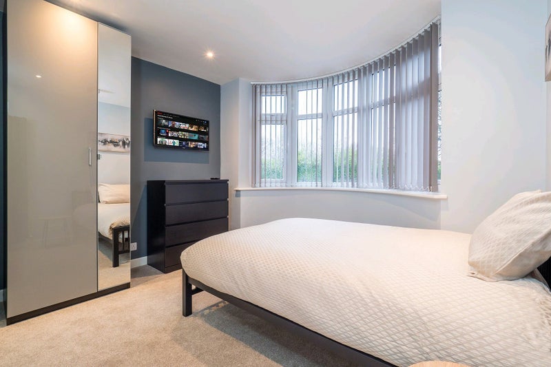 Room Farren Road in Coventry