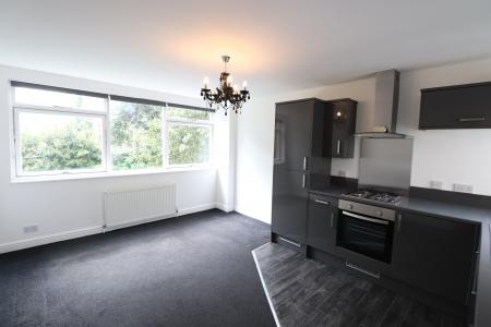 Flat Spencer Parade in Northampton