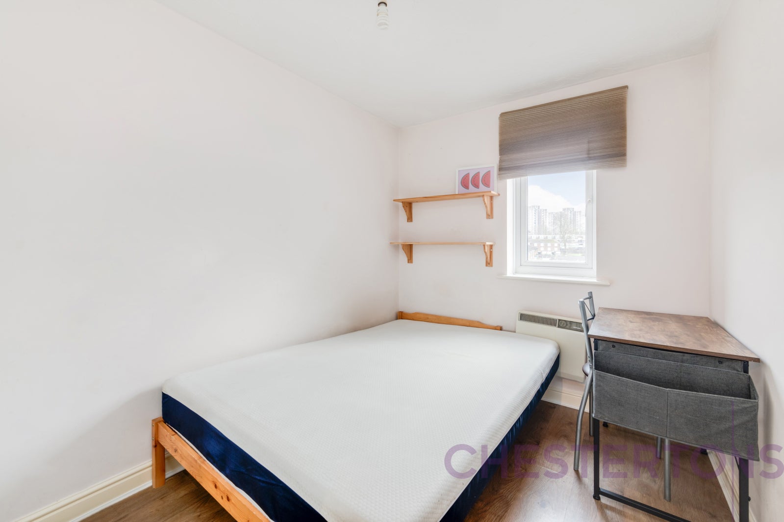 Flat Harlinger Street in Greater London