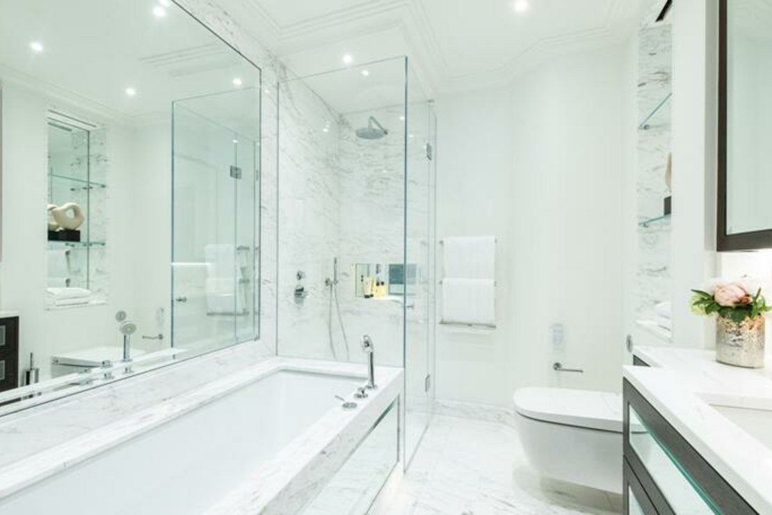 Flat Prince of Wales Terrace in Greater London