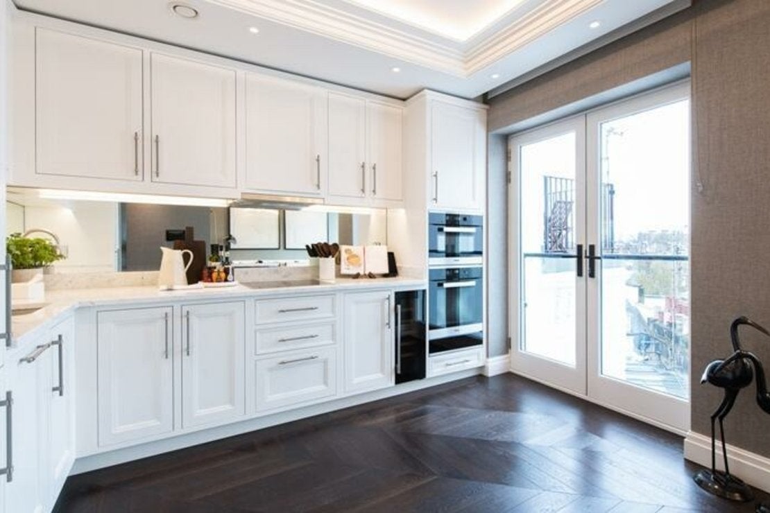 Flat Prince of Wales Terrace in Greater London