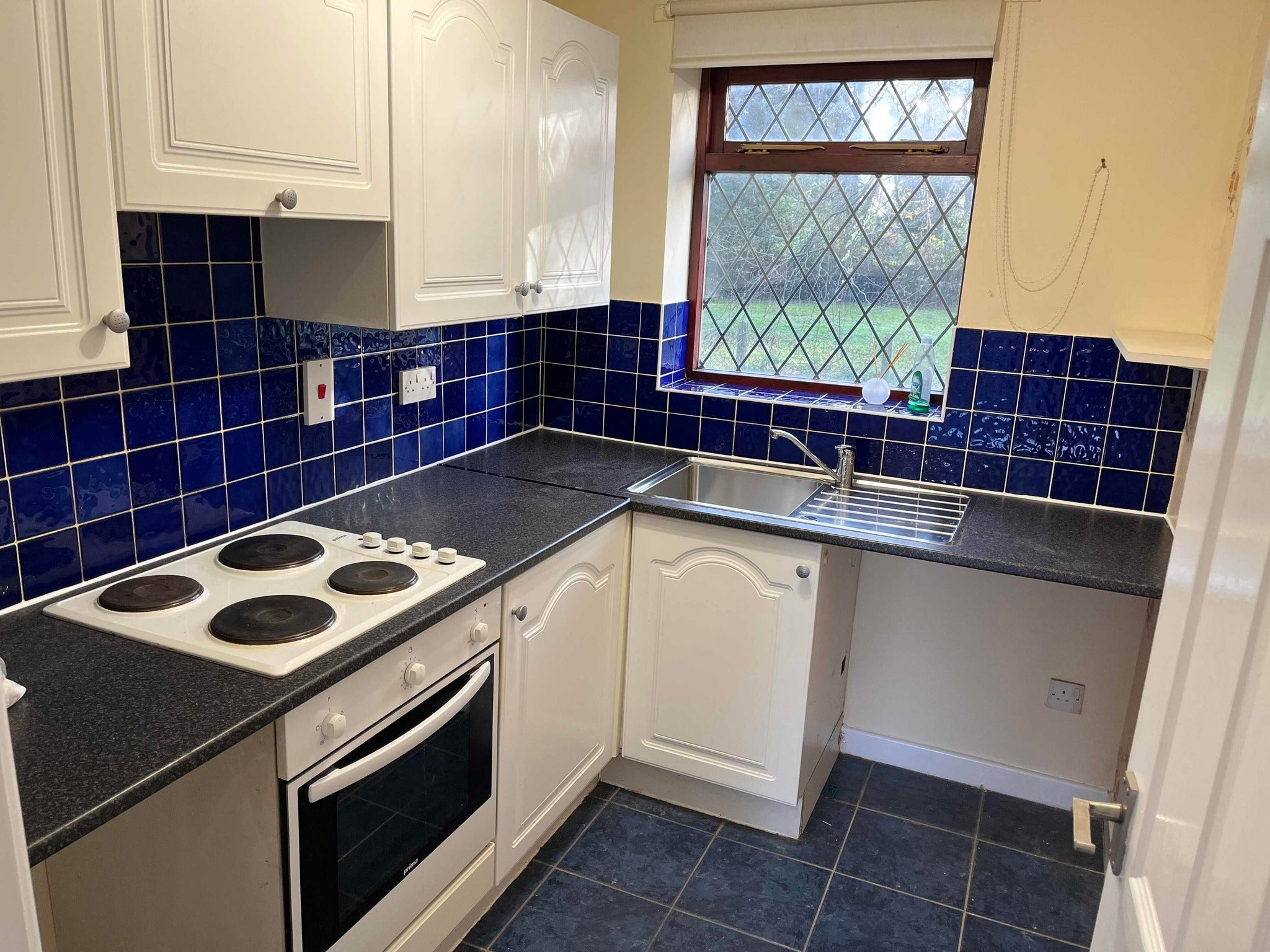 Flat Roscow Avenue in Bolton