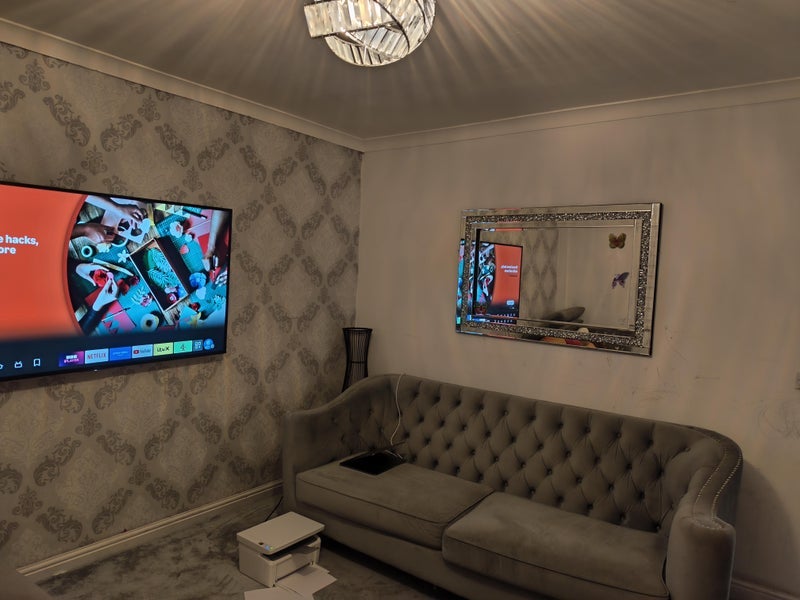Room Farnborough Road in Manchester