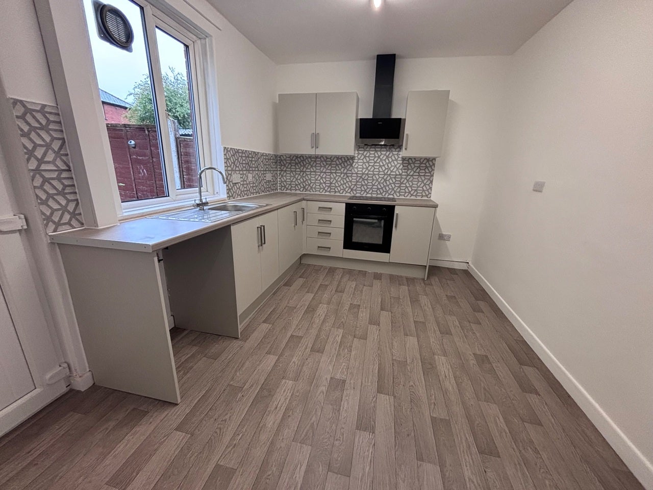 House St Kilda Avenue in Kearsley
