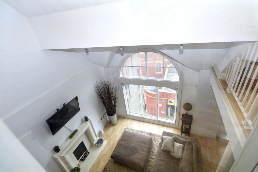 Flat Princess Alley in Wolverhampton