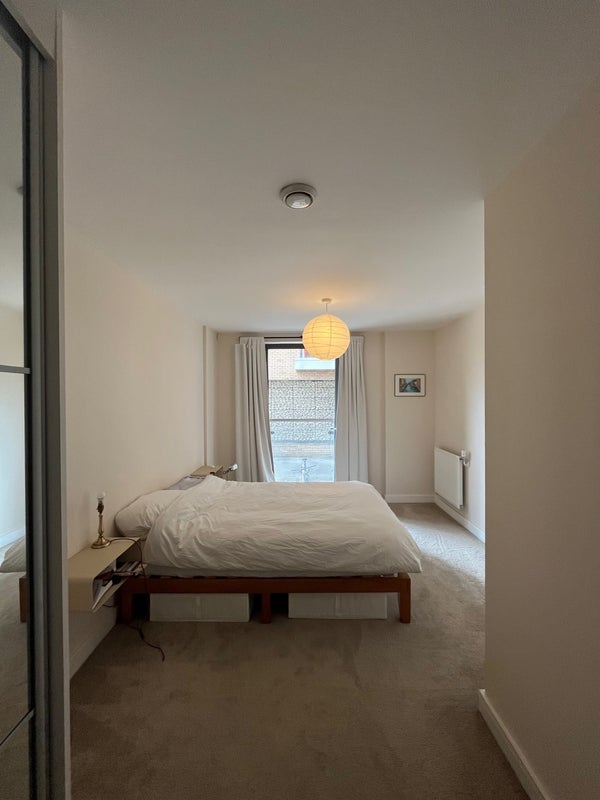 Flat Essex Wharf in Greater London